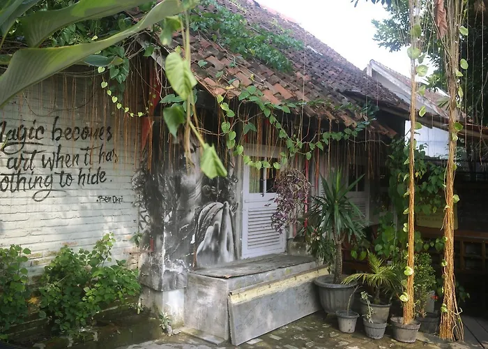Abrakadabra! Artbnb